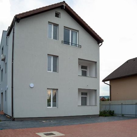 Solomon Apartments Ap 2 Sîngeorgiu de Mureş Esterno foto